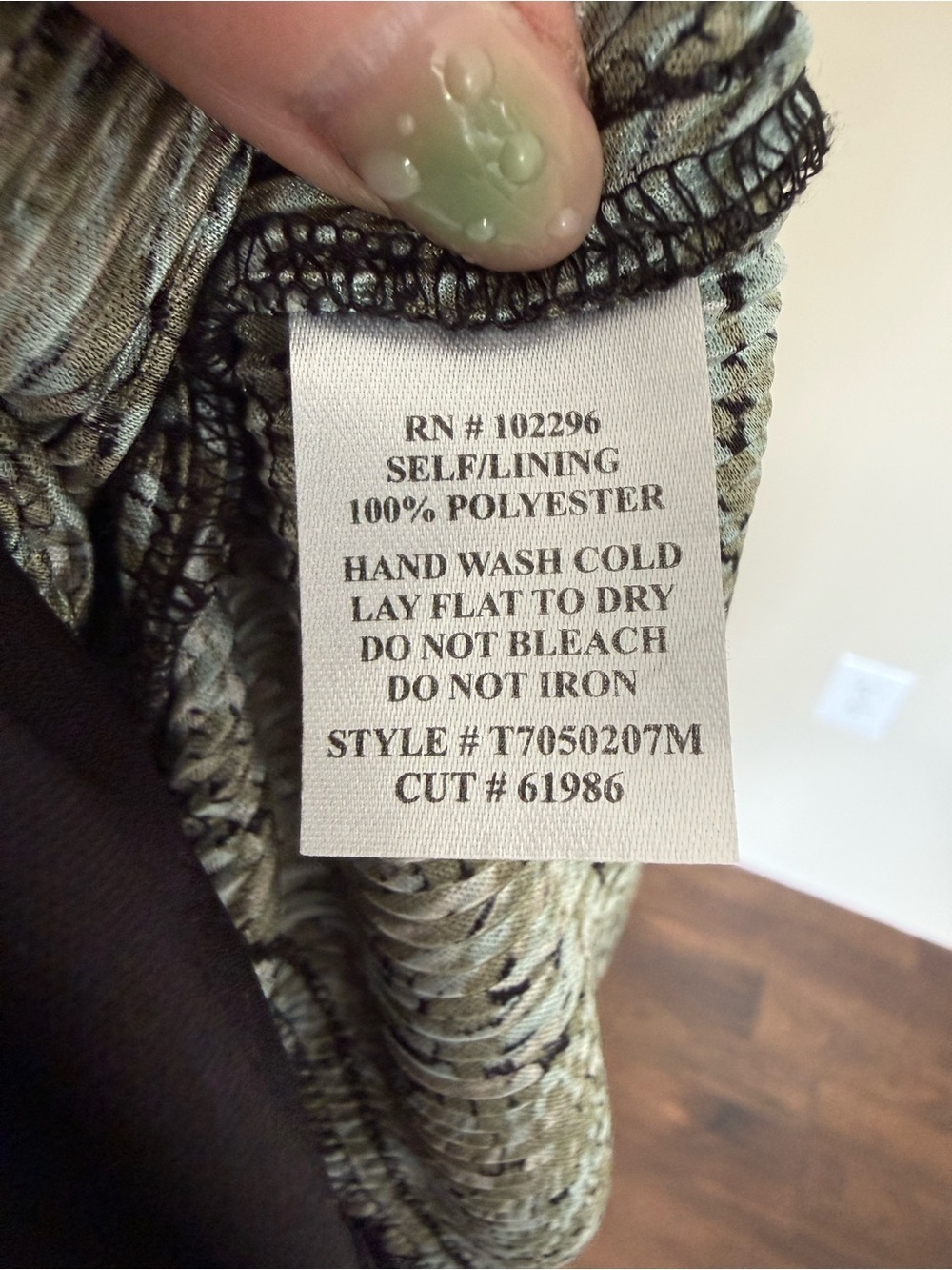 Vintage Midi Dress Green Patterned V-Neck Ruffle Asymmetrical Tiered Shimmer - Picture 10 of 10